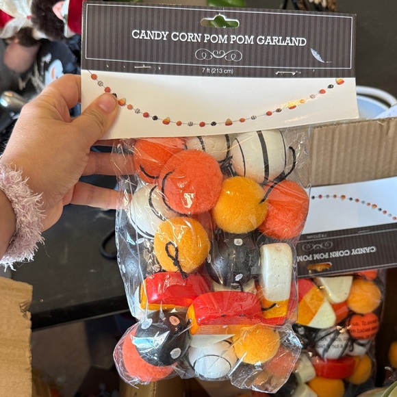 Candy Corn Pom Pom Garland - Halloween fall decor NEW - Picture 2 of 2